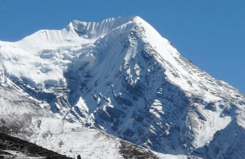 Pisang Peak pic